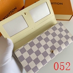 偽物ルイヴィトン財布